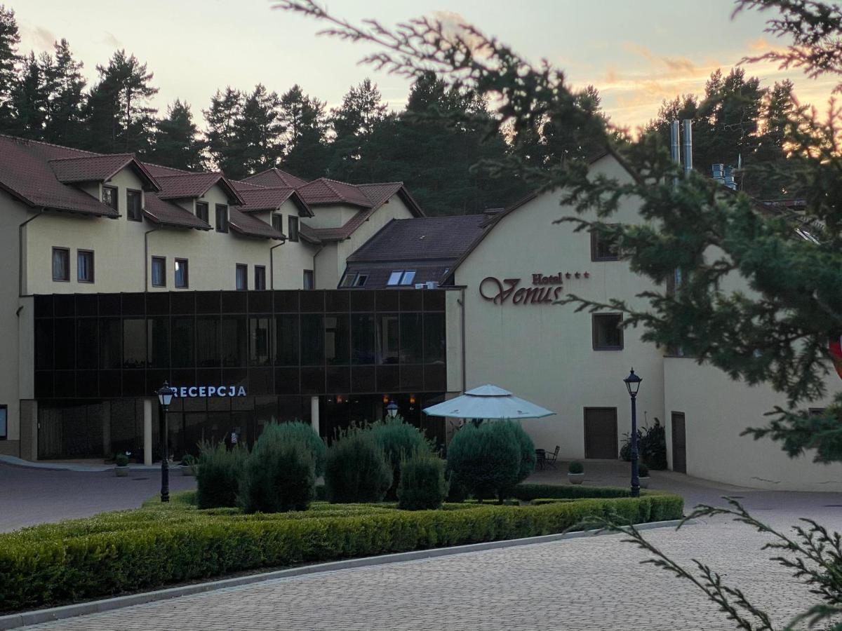 Hotel Venus Kolbudy Bagian luar foto