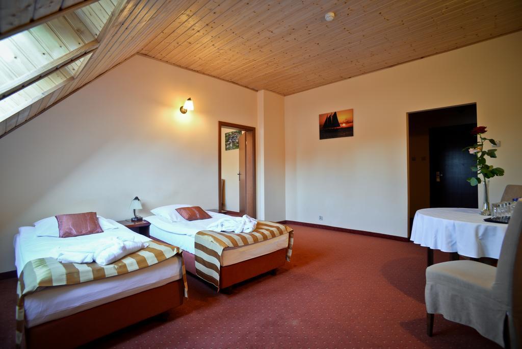Hotel Venus Kolbudy Bagian luar foto