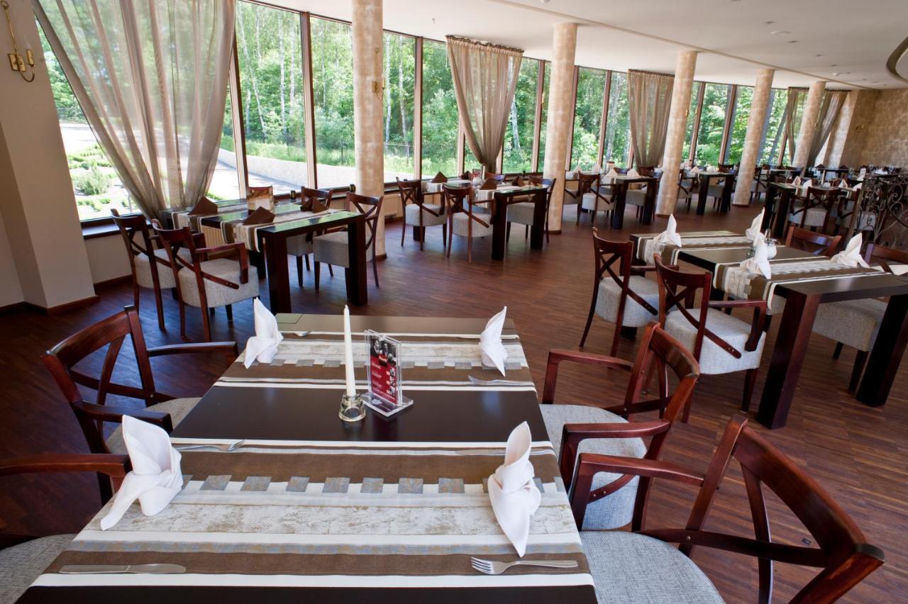 Hotel Venus Kolbudy Bagian luar foto